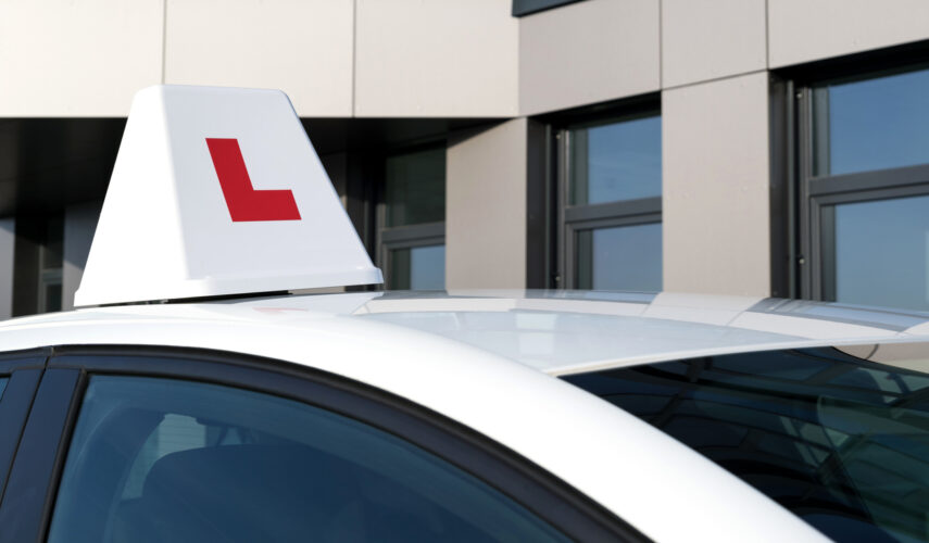 How to Choose the Best Driving School Roof Sign